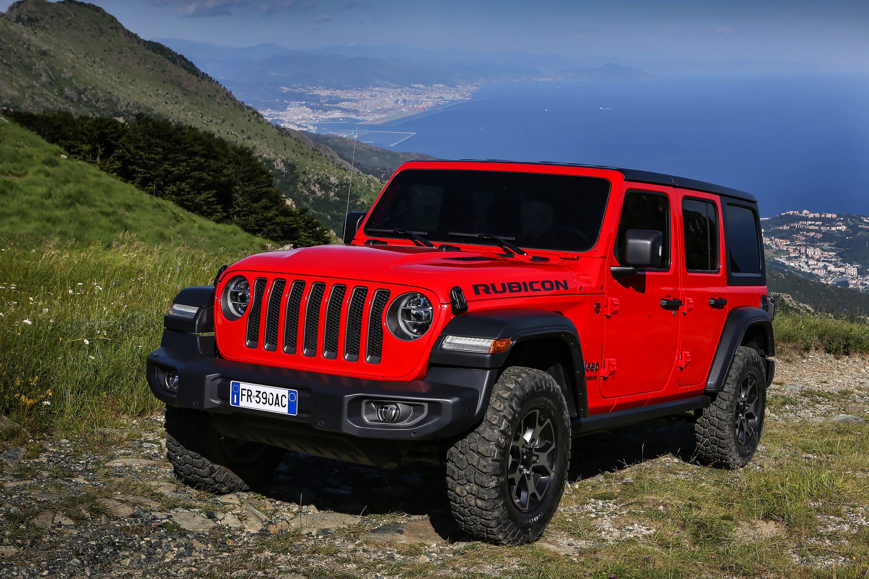 Рубикон машина. Jeep Wrangler Rubicon. Jeep Wrangler Rubicon красный. Jeep Wrangler Unlimited 2018. Jeep Wrangler Rubicon 2018.