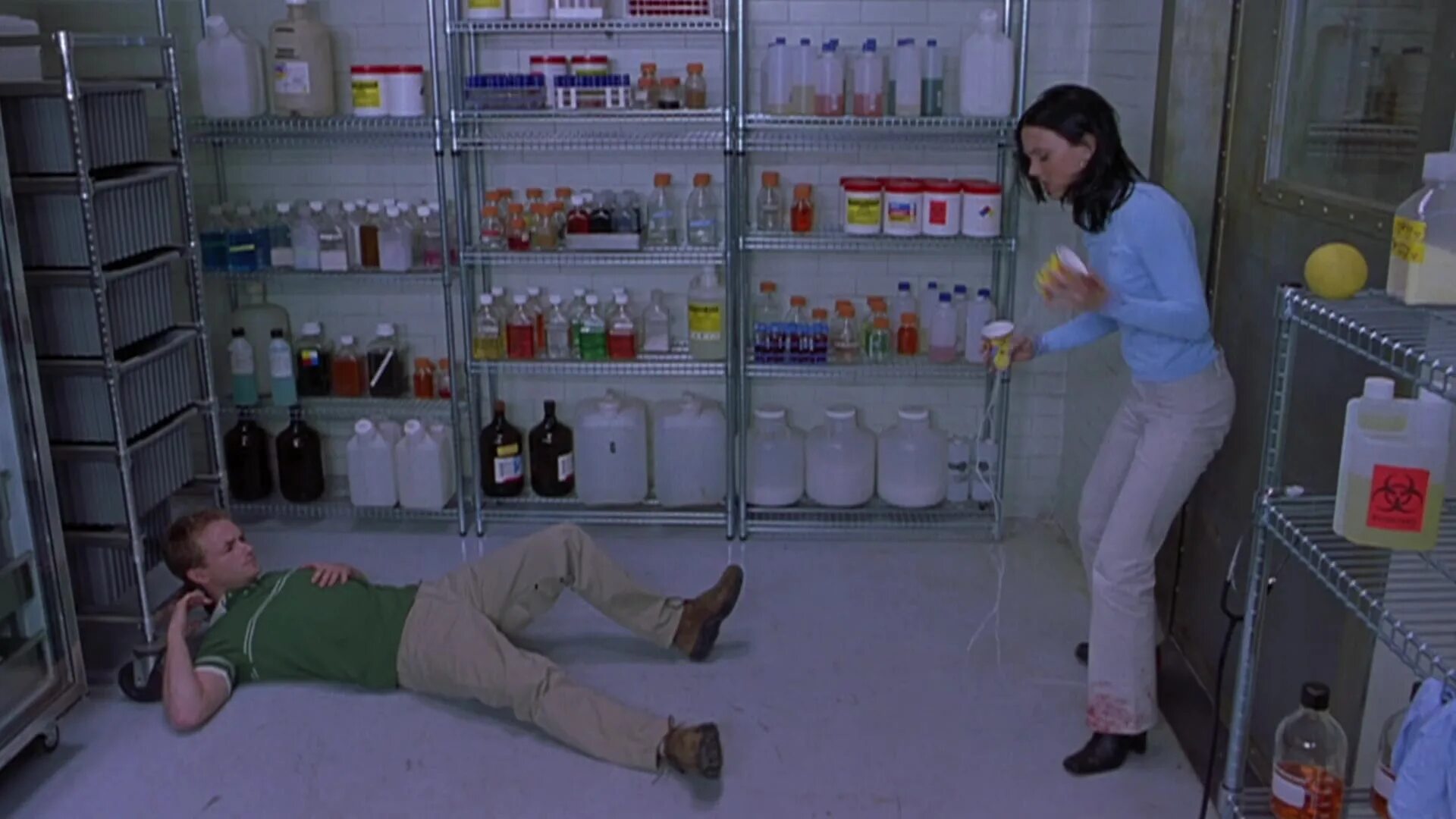 Фильм очень страшное кино 2. Кино тори спеллинг страшное кино 2. Анна фэрис очень страшное кино 2. Очень страшное кино 2 экзорцист. Тори спеллинг страшное кино 2.