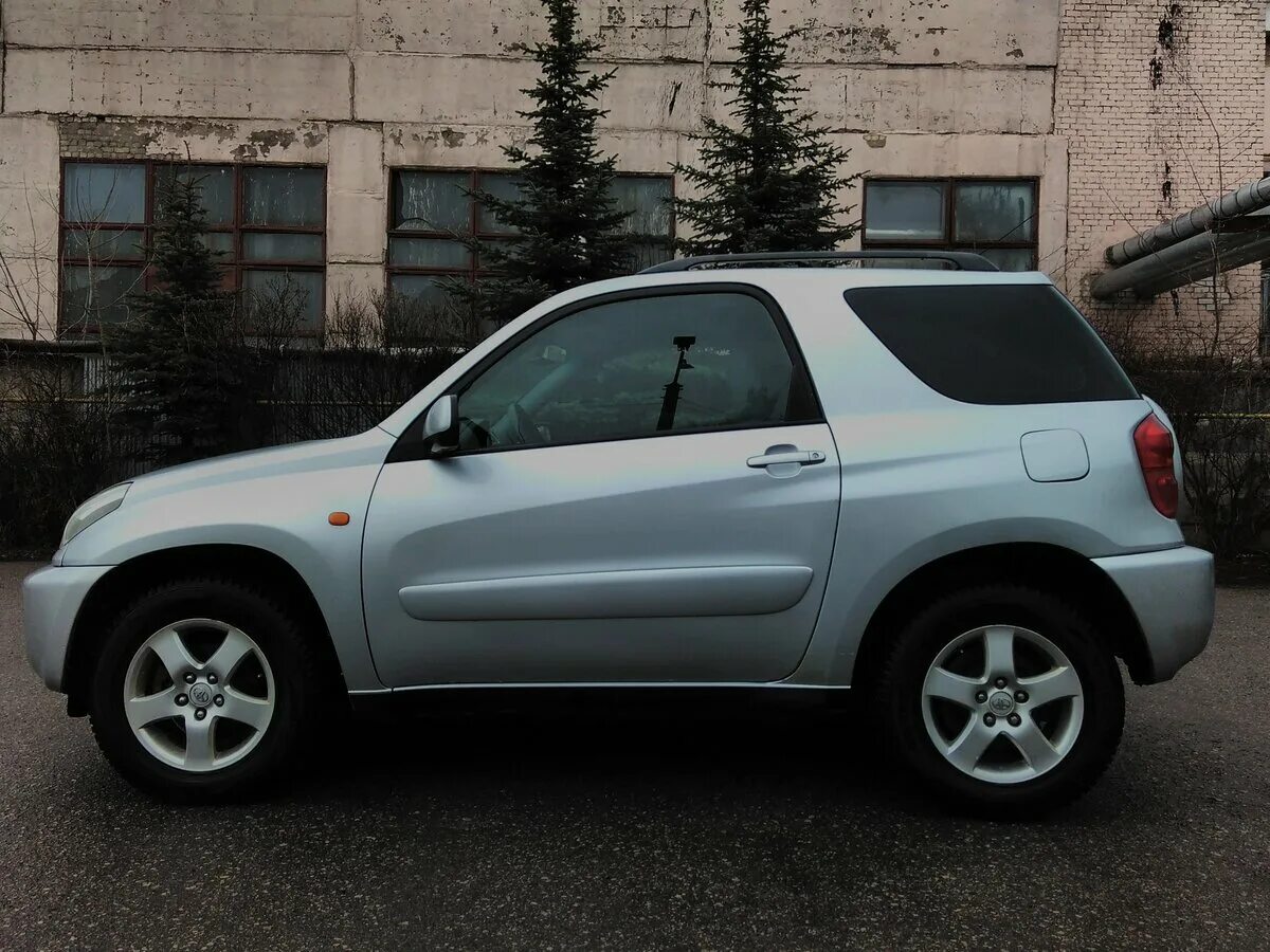 Toyota rav4 2001 трехдверный. Toyota rav4 II (xa20). Тойота рав 4 2001. Тойота рав 4 трёхдверный. Тойота рав с пробегом в россии