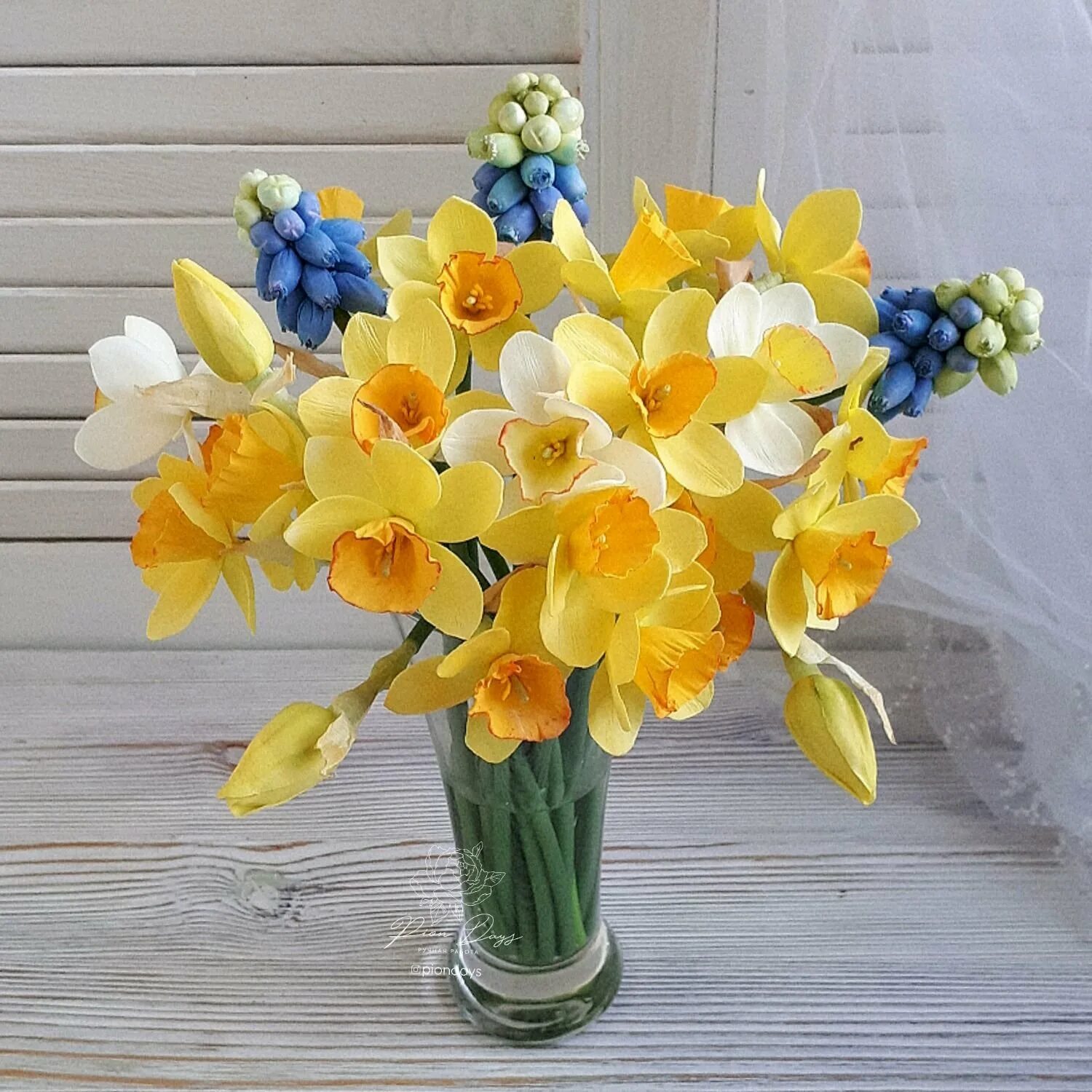 Нарцисс букетный. Букет цветов нарциссы. Нарцисс букетный. Нарцисс букетный. Нарцисс букетный.