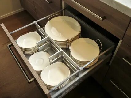 Держатель для тарелок в шкаф