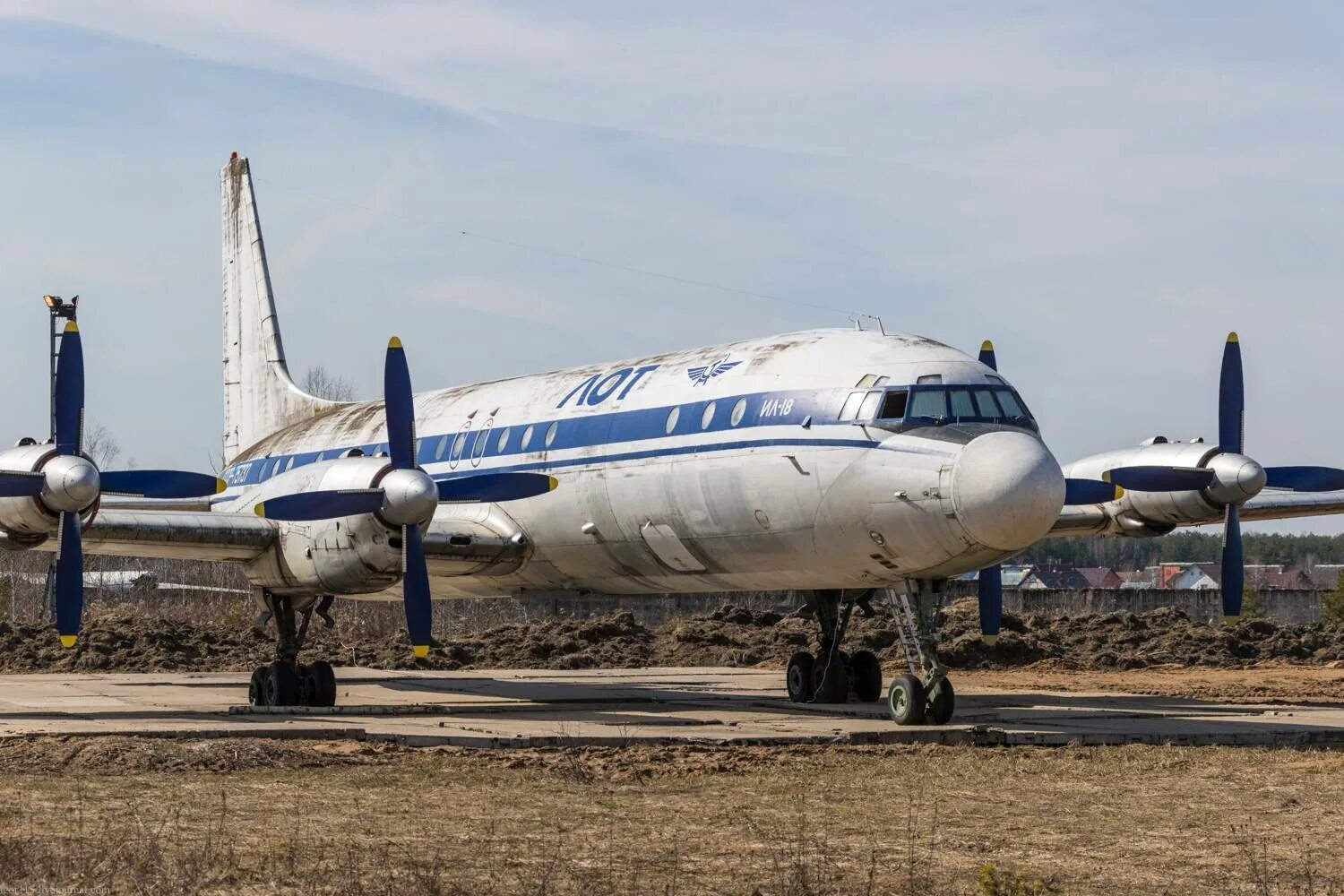 Новый ил 18. Ил-18 пассажирский самолёт. Турбовинтовой пассажирский самолет ил-18. Ил-18 ВВС. Самолет ил-18в, Аэрофлот (СССР)..