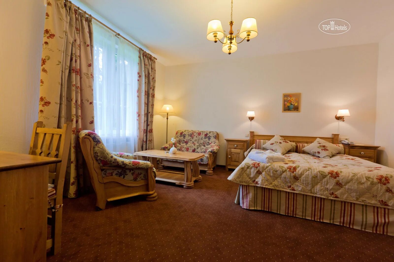 Village spa hotel. Отель Arthurs Spa Hotel by Mercure. Отель Артурс Village Spa Hotel. Ларёво Московская область отель. Артурс пансионат в Подмосковье.