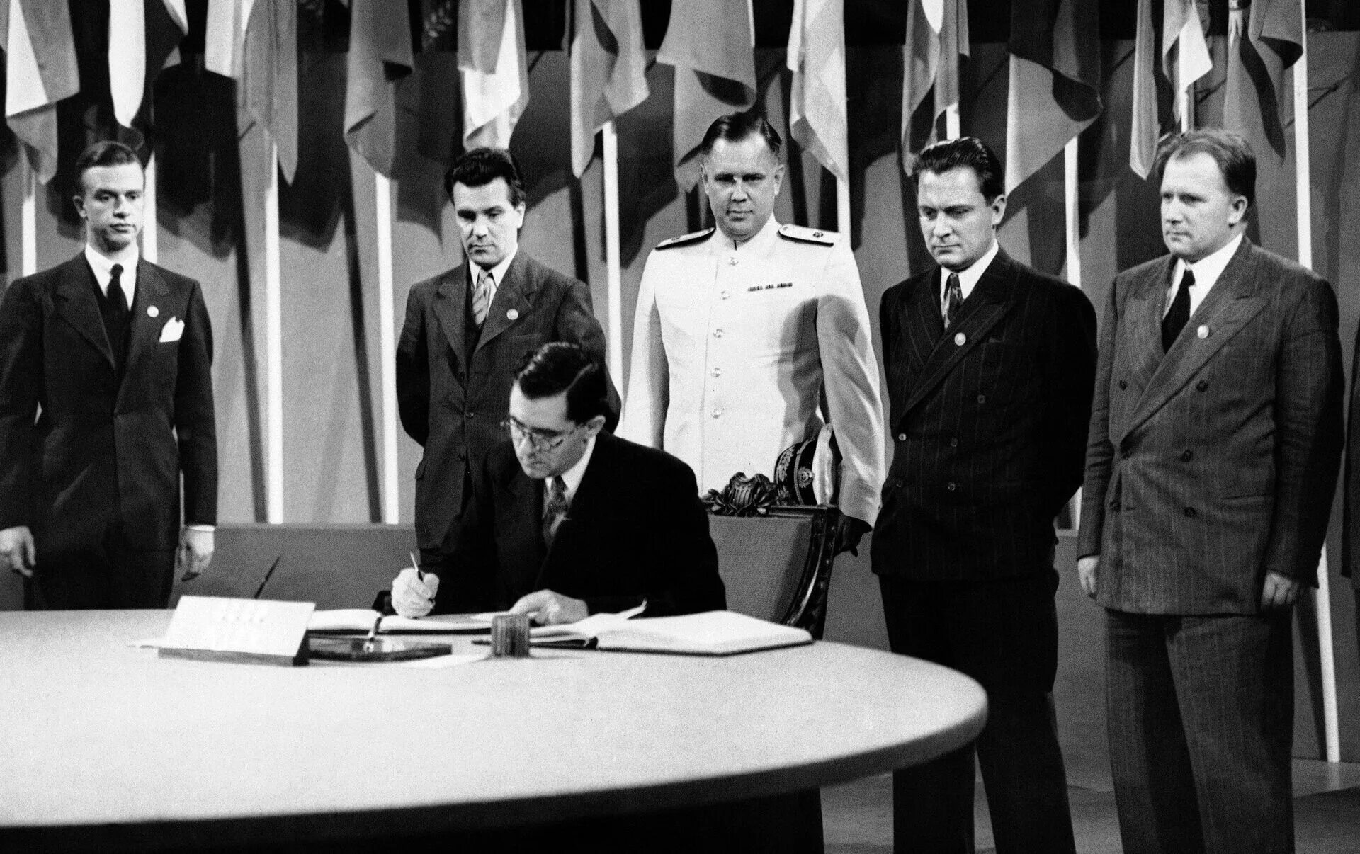 Бсср в оон. Конференция в думбартон-оксе 1944. сан-францисская конференция 1945. конференция оон в сан-франциско 1945. сан-францисская конференция 1951.
