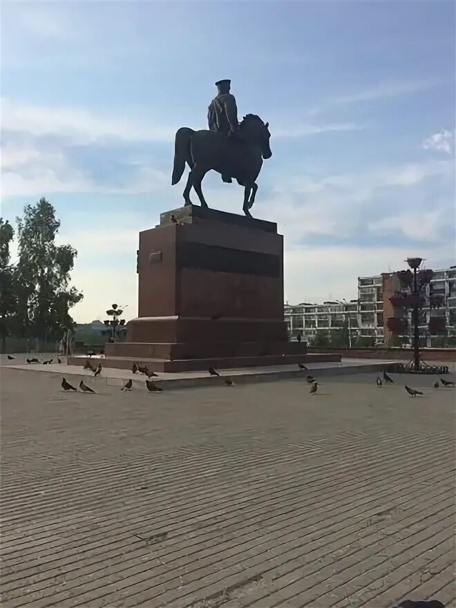 Жукова 1 иркутск. Памятник Жукову в Солнечном Иркутск. Памятник Жукову в Твери. Улан Батор памятник Жукову. Памятник маршалу Жукову Братск.