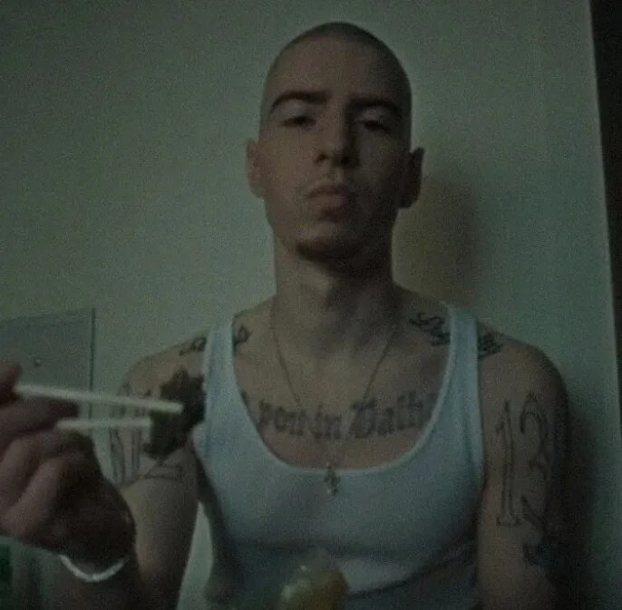 Friendly thug 52 ngg локоть. Cruiser aurora friendly thug 52 ngg. Friendly thug 52 ngg исполнитель. Френдли таг фото. Френдли таг фото.