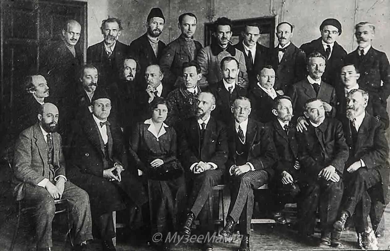 художественное общество мир искусства. мир искусства 19 века. художник член объединения мир искусства. кустодиев групповой портрет художников общества мир искусства. художественное объединение мир искусства участники.