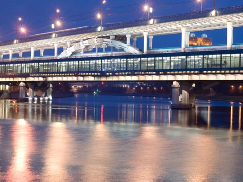 Метромост Москва Лужники. Подземный метромост в Москве. Москва река Лужники. Воробьевы горы мост.