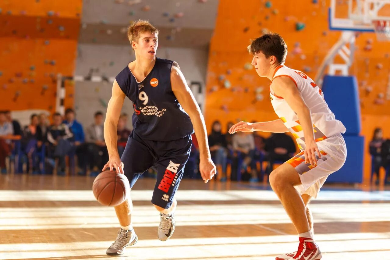 Сибирский университет физической культуры и спорта. Физический труд спорт. Зал тенниса СФУ. Спорт это огромный труд. СФУ атлетизм.