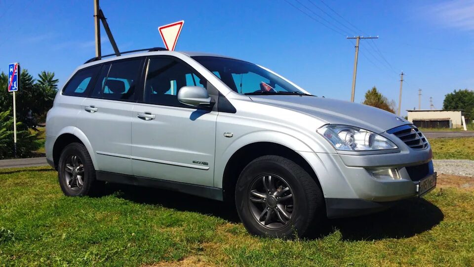 Направляющие ssangyong kyron. Ssangyong с300. ssangyong kyron х701хе52. ссангйонг кайрон белый. скаут на санг ёнг кайрон.
