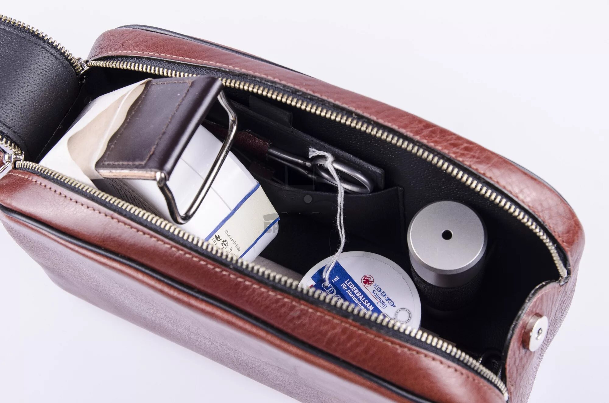 Маникюрный набор с бритвой. Походный бритвенный набор для мужчин. Дорожный бритвенный набор muehle. Походный бритвенный набор для мужчин. Бритвенный набор для мужчин dovo.