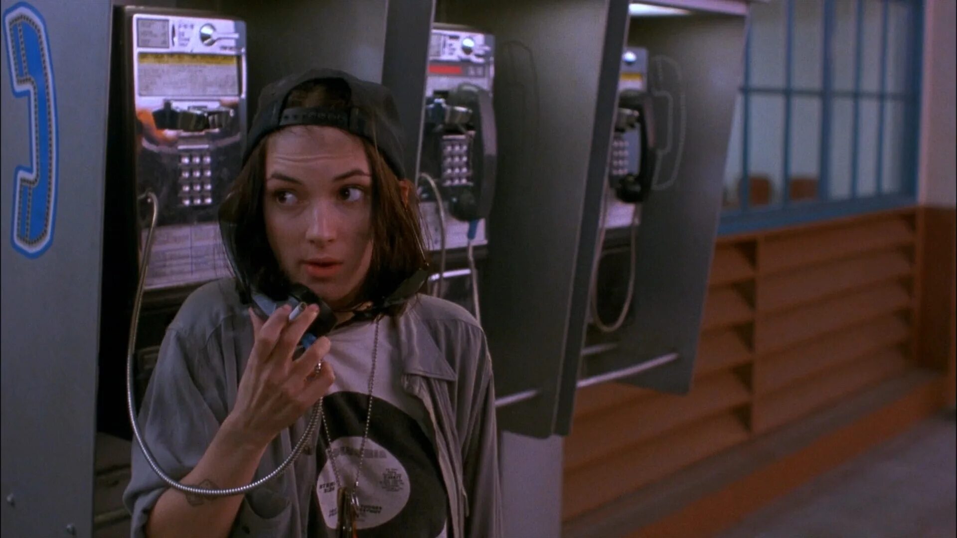 Call baby anymore me. Ночь на земле фильм 1991. Ночь на земле фильм 1991 Вайнона Райдер. Фильм Джим Джармуш ночь на земле. Вайнона Райдер Джармуш.
