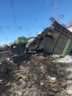 Сход вагонов