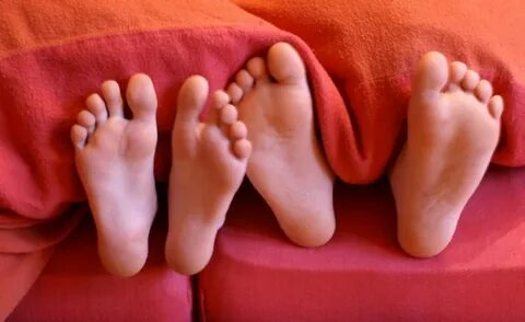 2 girl feet