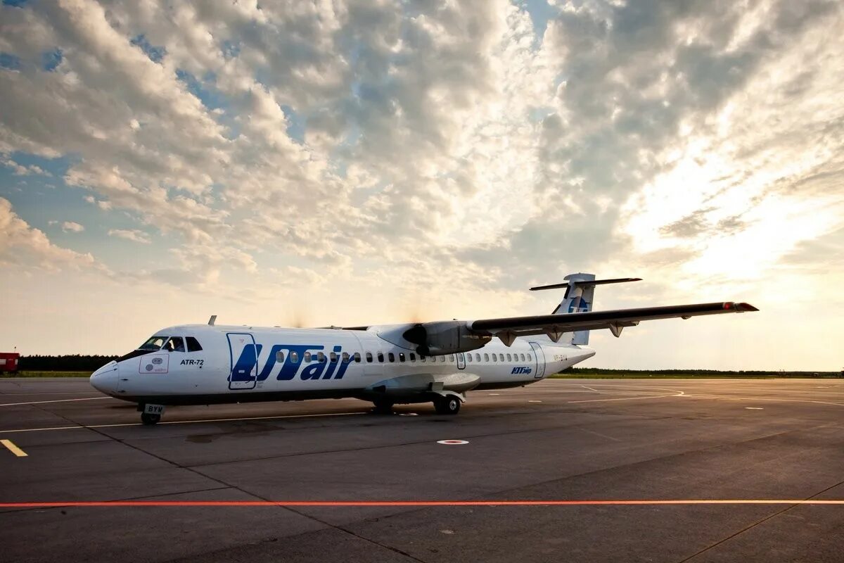 Ютэйр 2023. Boeing 737-500 utair салон. Ютэйр 2023. Boeing 737 авиакомпании utair. Боинг 737 100 ютэйр.