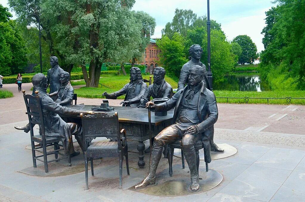 Зодчие петербурга в александровском парке. Александровский парк санкт-петербург. Зодчие петербурга в александровском парке. Петербург памятник стерегущему. Памятники александровского парка.