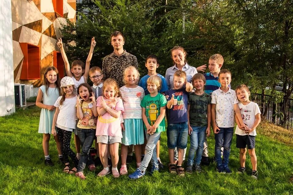 Каникулы без родителей. Детский бизнес лагерь. Фотопроект лагерь. Бизнес лагерь для подростков. Молодежный бизнес лагерь.