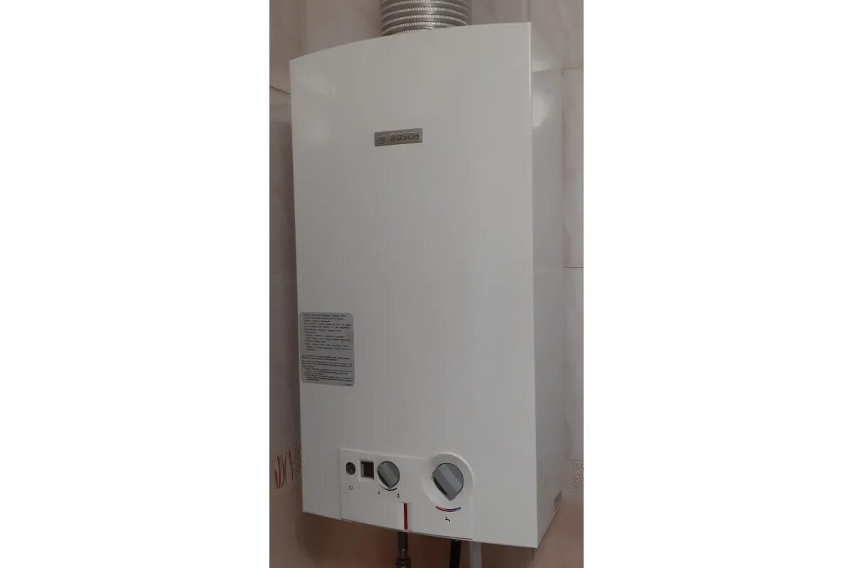 Колонки бош в туле купить. Газовая колонка Bosch WRD 13-2 g23. Колонка бош 13 WR-2p. Водонагреватель проточный газовый Bosch GWH 15-2p23. Водонагреватель газовый Bosch GWH 15-2 p23, белый.