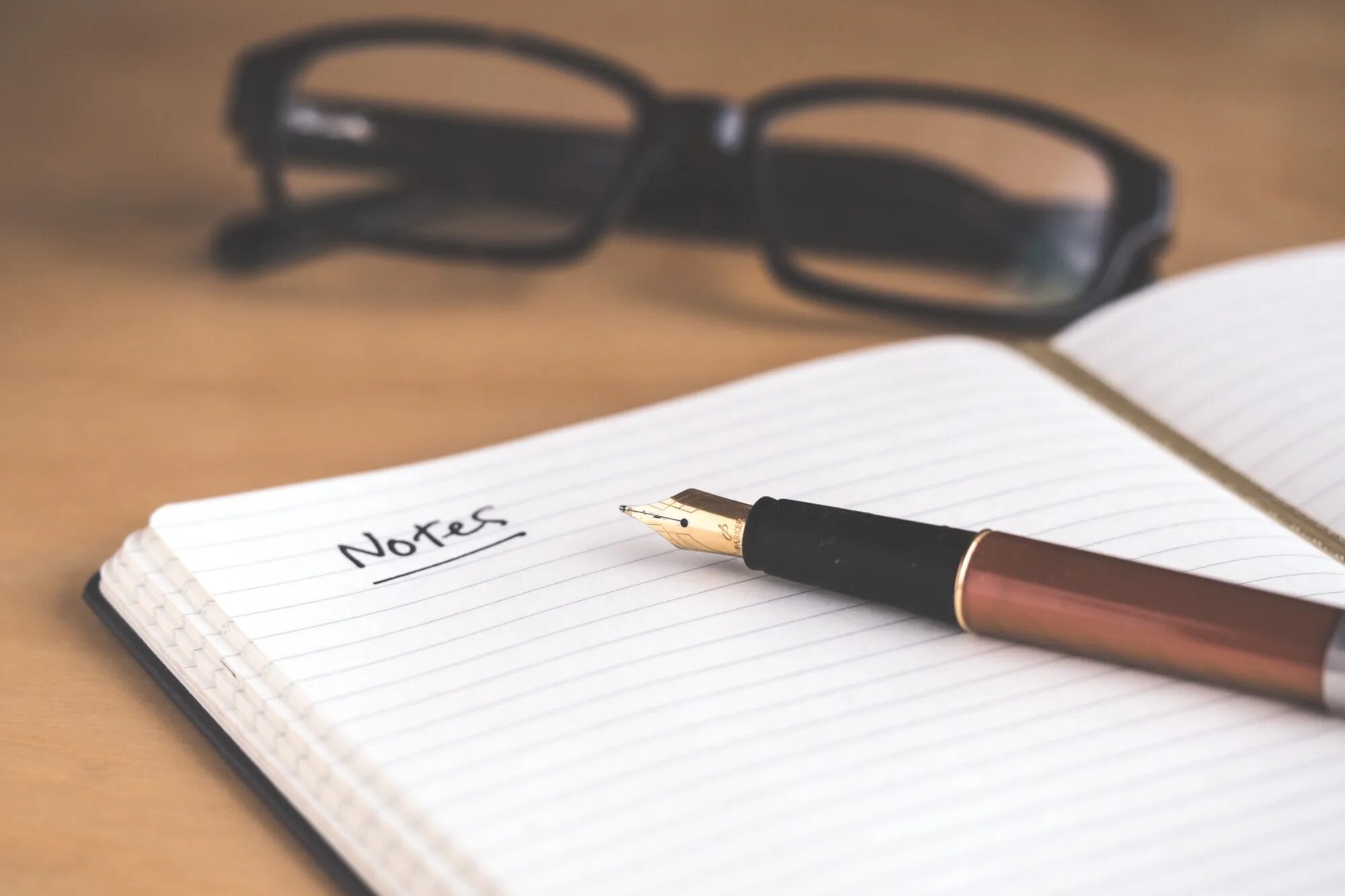 Write note. Take notes. taking notes. записать важное. письменные заметки.