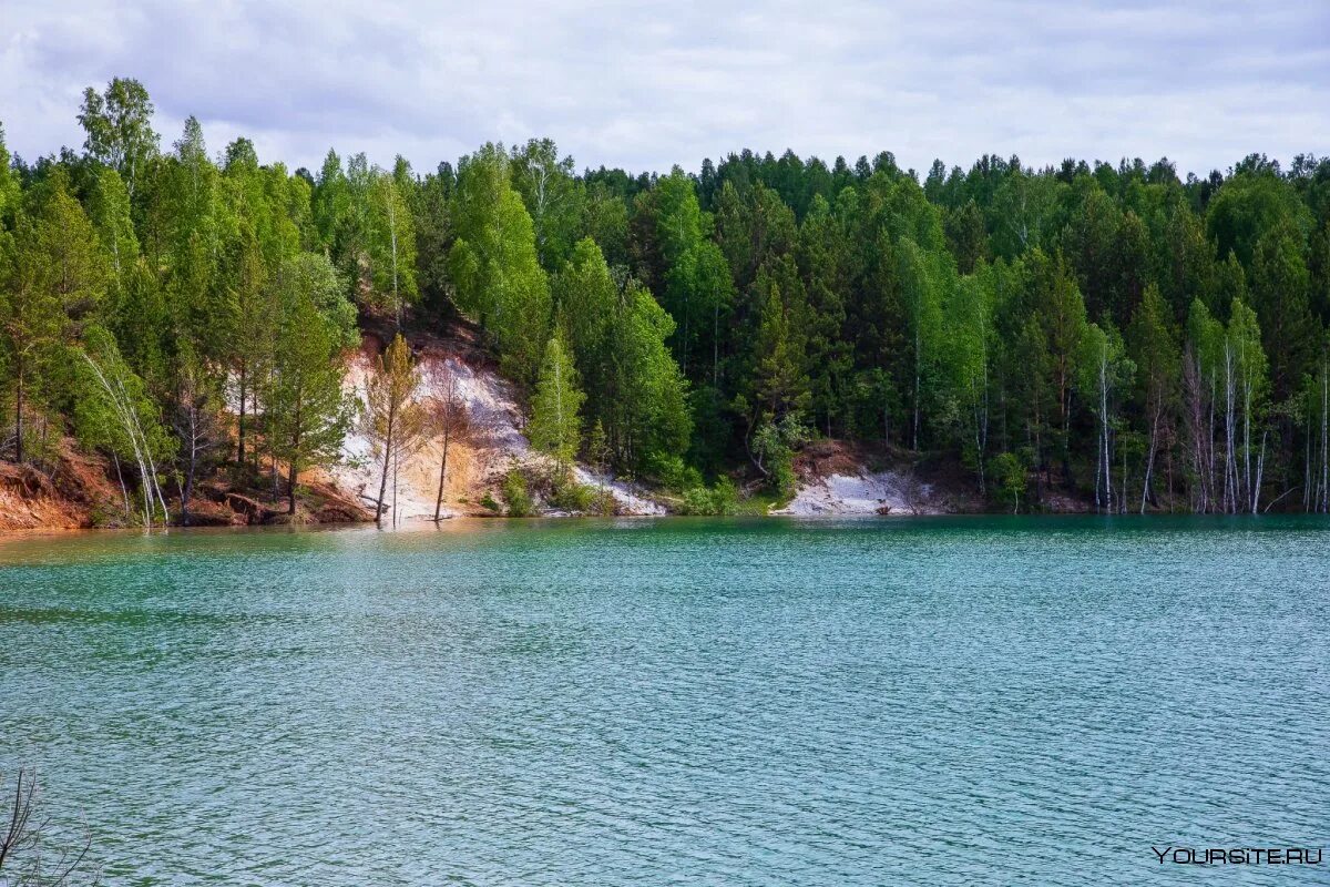 Лазурное озеро Апрелька в Кузбассе оборудовали для отдыха