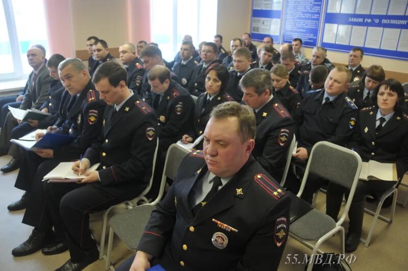 Омвд омской области. Начальник УМВД по Нововаршавскому району Омской области. Отдел полиции Павлоградский район. Полиция Нововаршавский Омской. ОМВД Нововаршавка.