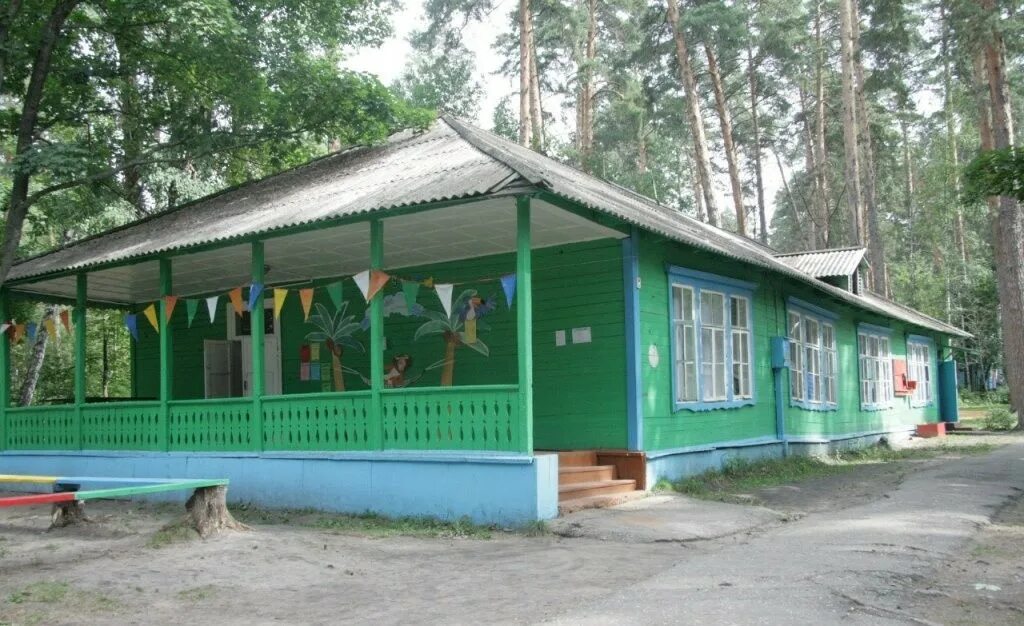 Для пензенцев стартовала запись в электронную очередь на получение путевок в дет