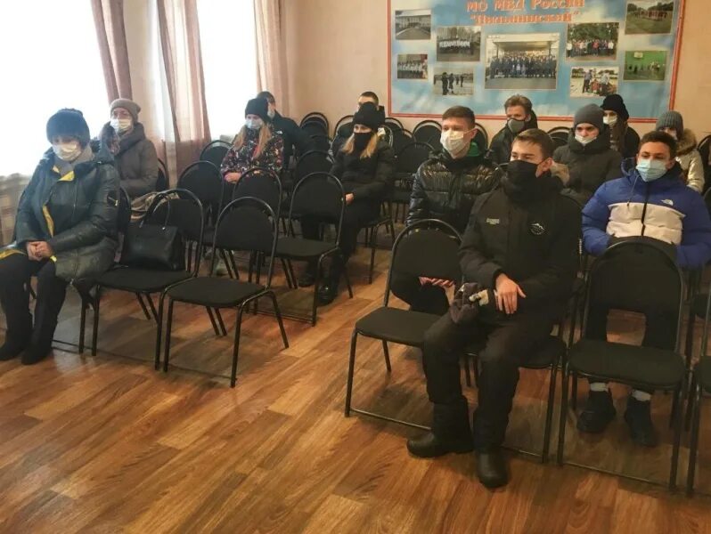 Пильнинский парк 40 лет. Занятость пильна. Библиотека пильна. Занятость пильна. Полиции в пильне.