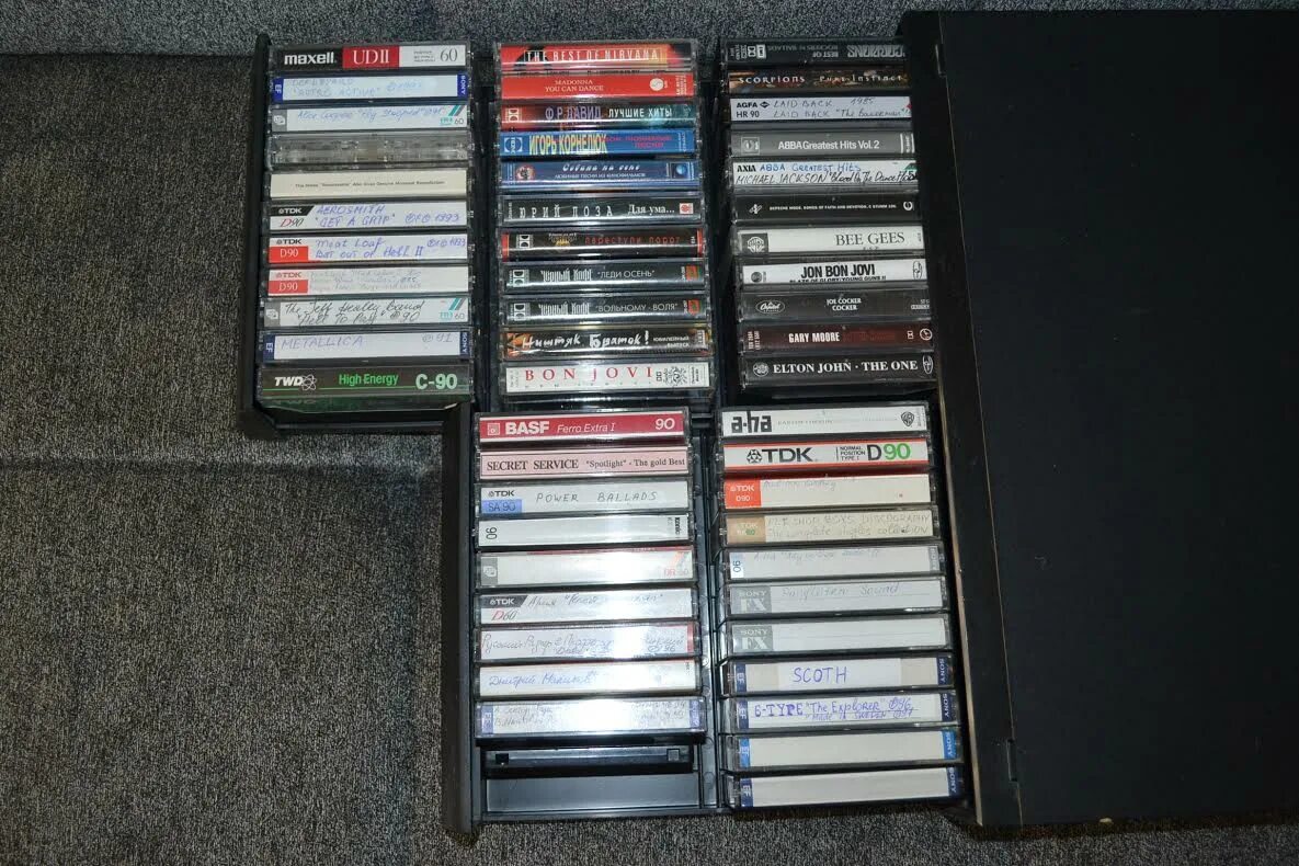 Каталог аудиокассет. Музыкальные кассеты 80. Кассеты 80-х годов. Видеокассеты 80-х. Аудиокассеты 80-х годов.