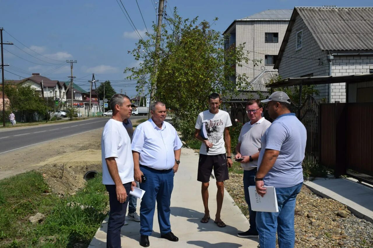 Администрация апшеронск. Глава Апшеронского городского поселения. Апшеронск администрация. Смирнова Апшеронск администрация.