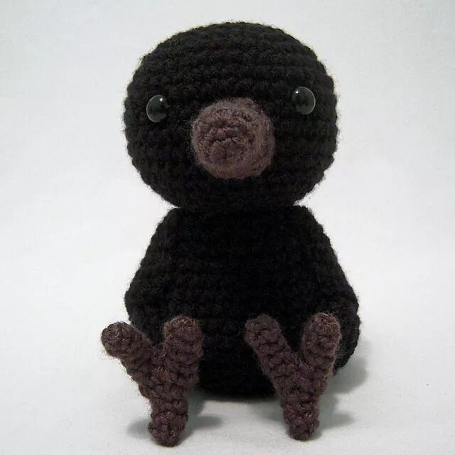 Черные вязаные игрушки