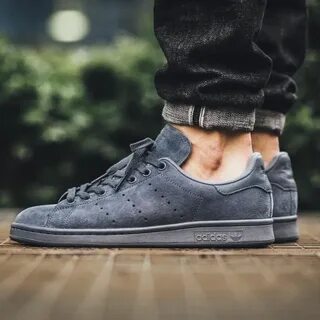 Men sneakers