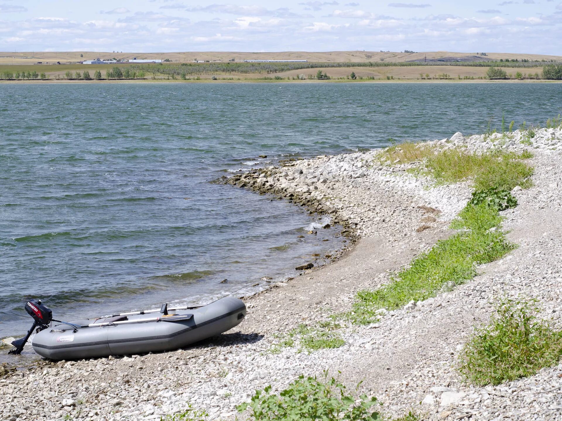 Ириклинское водохранилище пляж. Висячий камень Ириклинское водохранилище. Вишнёвые горки Ирикла. Ириклинское водохранилище виндсерфинг. Ирикла уровень воды на сегодня