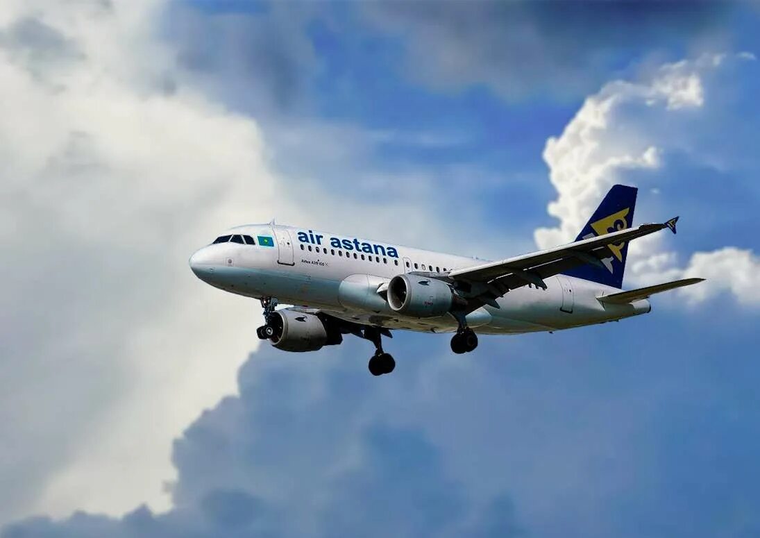 Самолёты эйр астана фото. Астана эйр самолет ночью. Калининград караганда самолет. Самолеты флай арыстан. Авиакомпания scat самолеты.