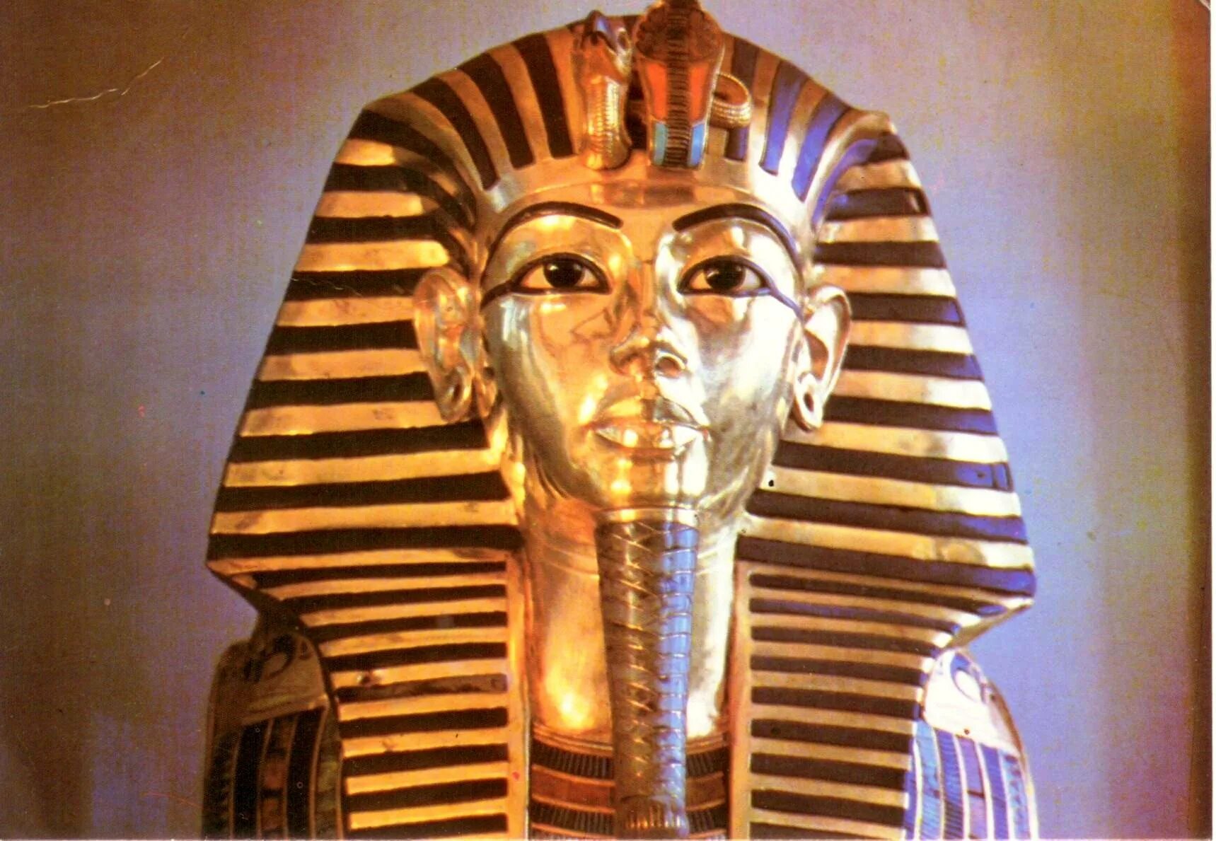 Фараон Египта Тутанхамон. Маска фараона Тутанхамона. Погребальная маска Тутанхамона. Древний Египет Тутанхамон маска.