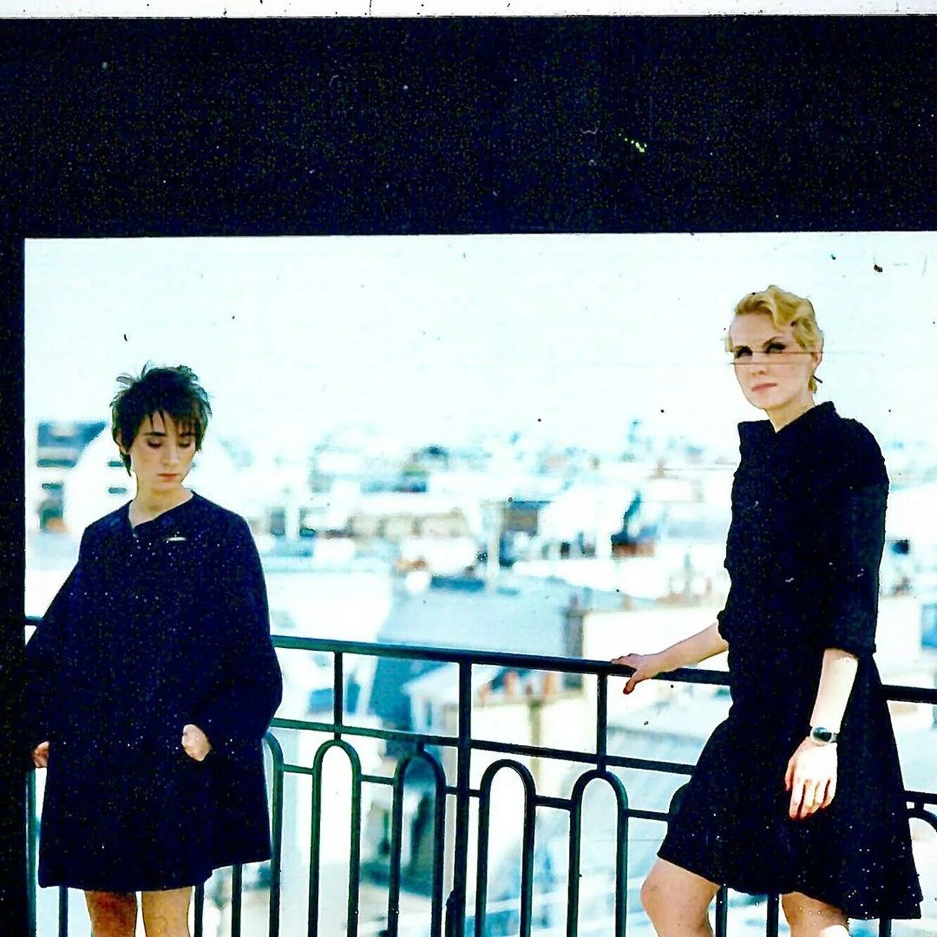 Фото свадьбы земфиры и литвиновой. Рената Литвинова и Земфира. Земфира и Рената Литвинова 2021. Рената Литвинова иземфиоа. Рената Левина и зимыира