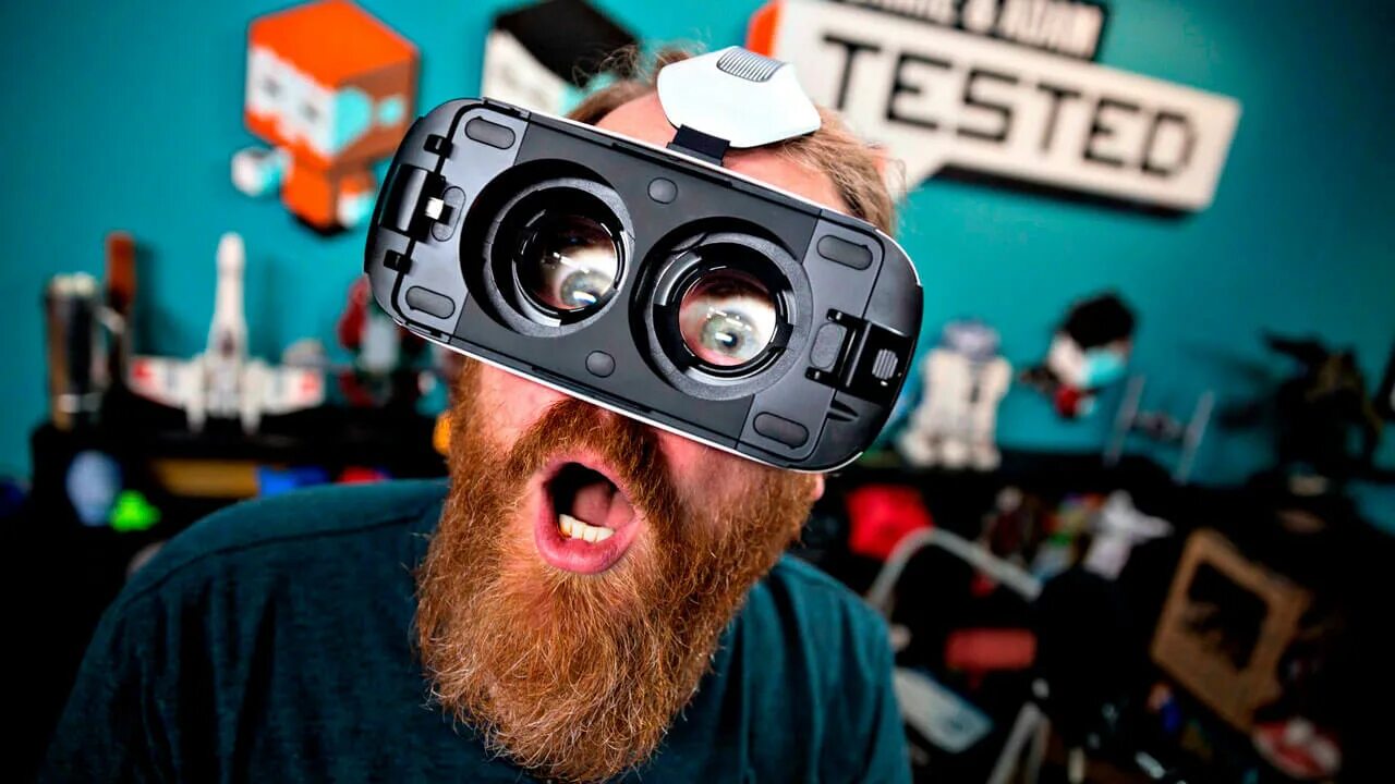 Автономные виар очки. Шлем виртуальной реальности 3glasses s1. Ютуб для виртуальных очков. 3д очки виртуальной реальности. Шлем oculus rift.