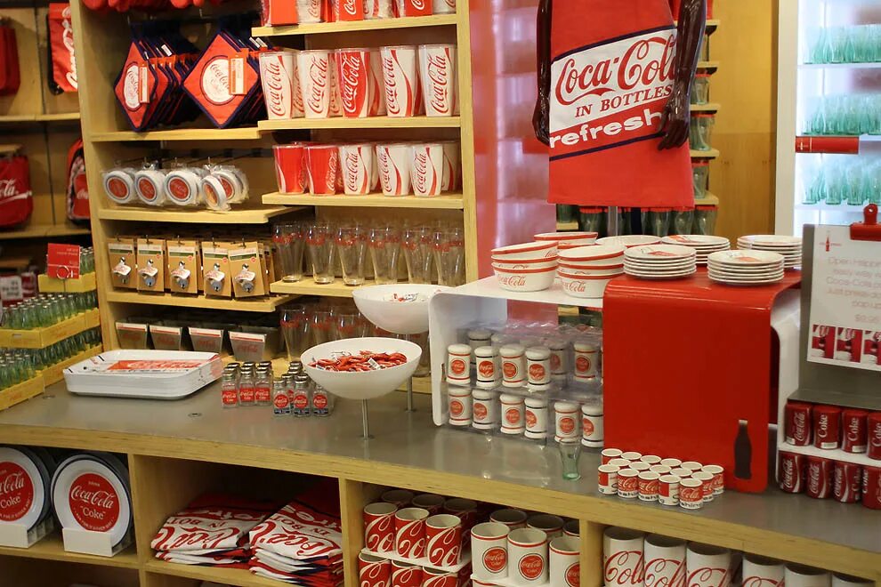 Музей колы. Музей «мир coca-cola» в санкт-петербурге. атланта музей кока колы. музей coca cola в атланте. музей кока колы в санкт-петербурге.