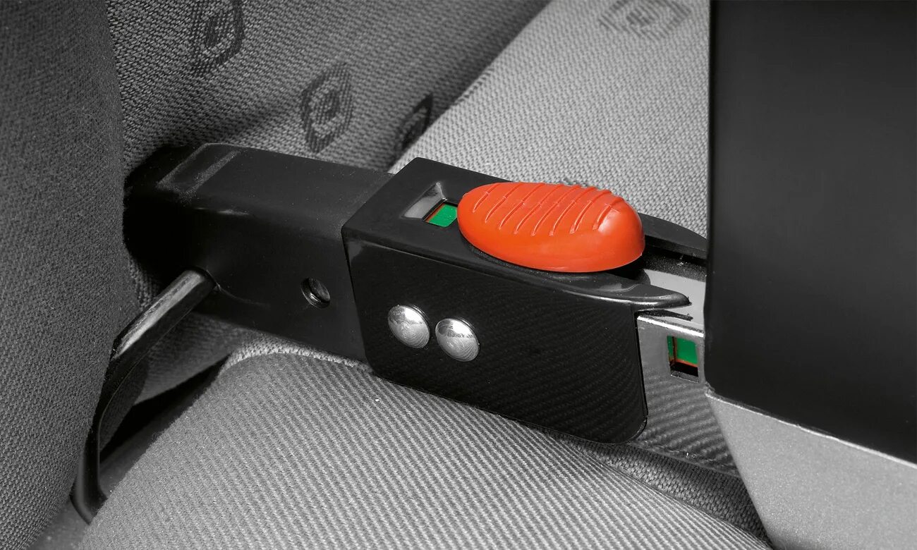Как крепить изофикс. Система изофикс автокресло. система крепления isofix. система айсофикс. шкода фабия 2 изофикс.