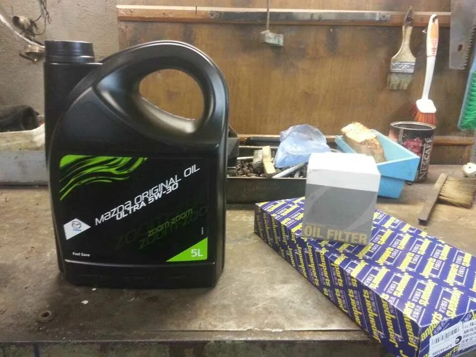 Масло mazda skyactiv 5w30. Мазда 6 1,8 2011 год масло моторное. Оригинальное моторное масло для мазда 6. Mazda 5w30. Мазда 6 2 5 масло.