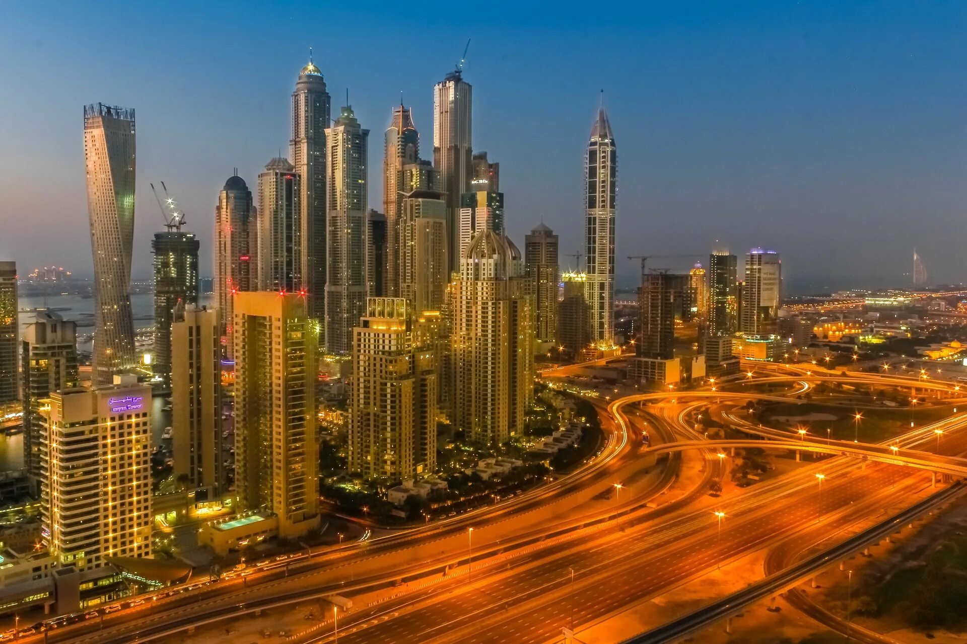 Дубайский фото. Дубай Скайлайн. Эмират Дубай. Небоскребы Дубая. Дубай столица.