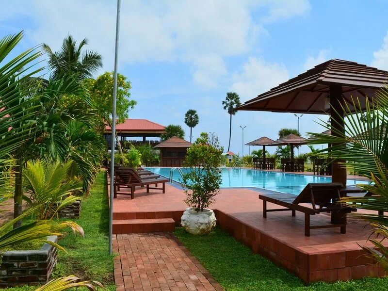 Beach resort 3. Sri gemunu beach resort 4* шри ланка. jkab beach resort. jkab beach resort 3*. шри ланка bentota club бунгало.