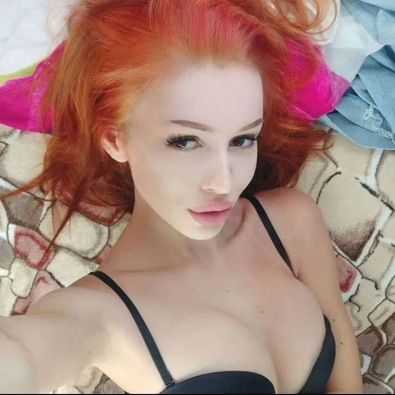 Pstars. Telari love модель. Науси лав 18. Бранди лав актриса бренди. Нола певица фото.