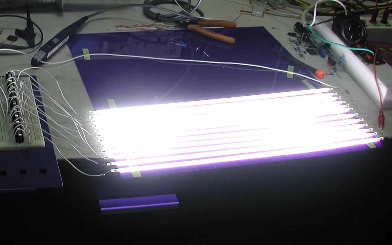 Подсветка за монитором. Динамическая подсветка ambilight. Динамическая подсветка монитора. Подсветка lcd turnigy. Динамическая подсветка монитора.