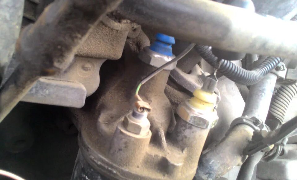 6. Датчик давления масла фольксваген гольф 3. Датчик давления масла пассат б3 1. Jetta 2 датчики давления масла. Датчик давления масла гольф 3.