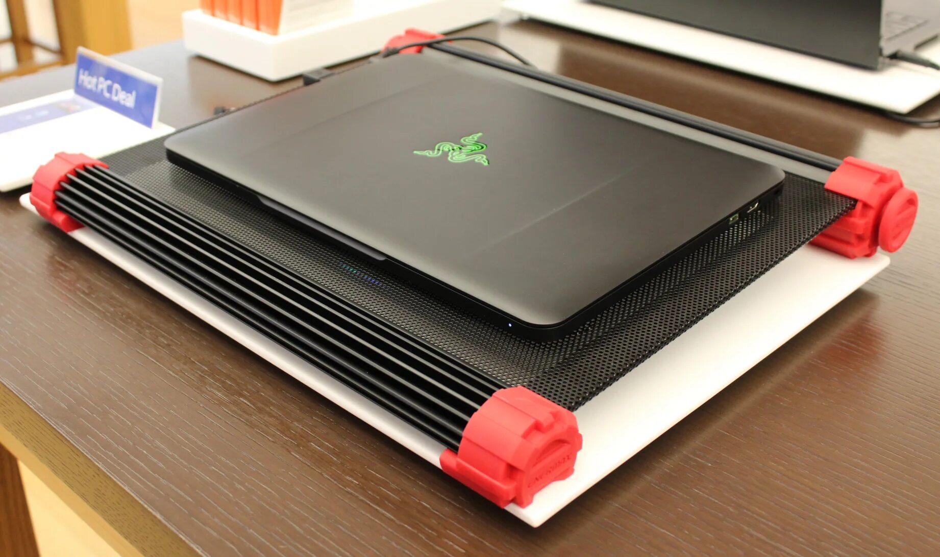 Notebook cool. Pad cooling. купить охлаждающую подставку для ноутбука razer.