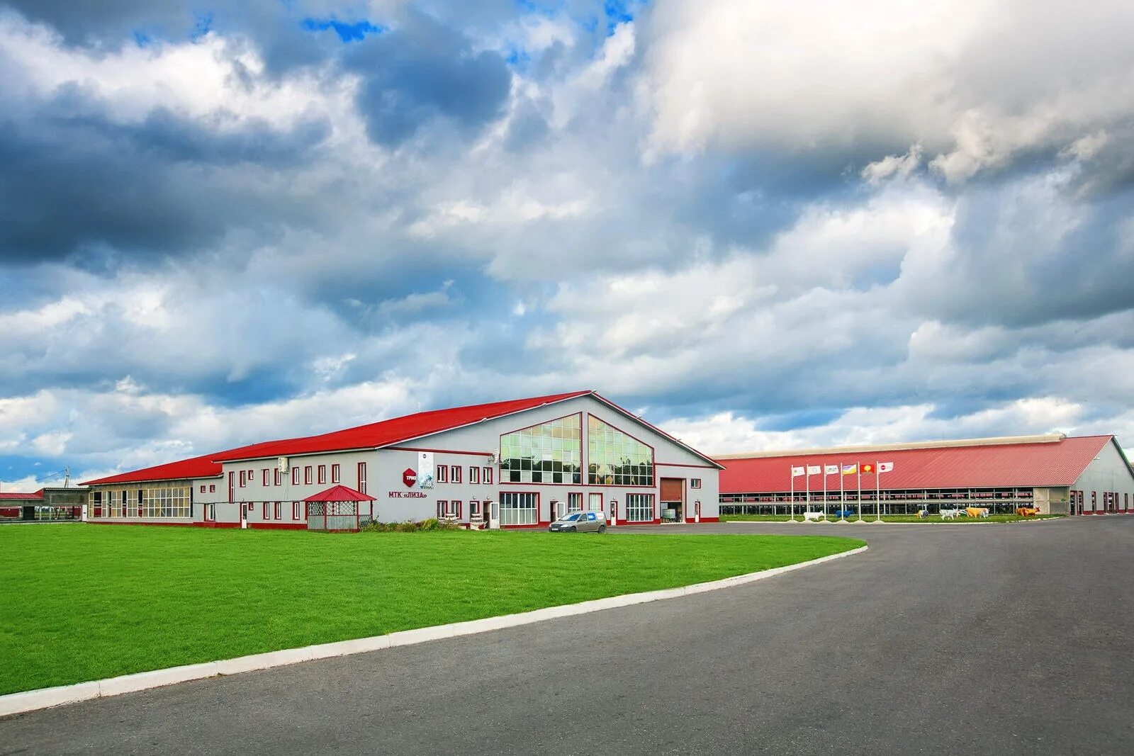 агрофирмы красноярска. агрофирма рассвет белинский район. директор агрофирма учумская. агрофирмы красноярска. сбор пшеницы.