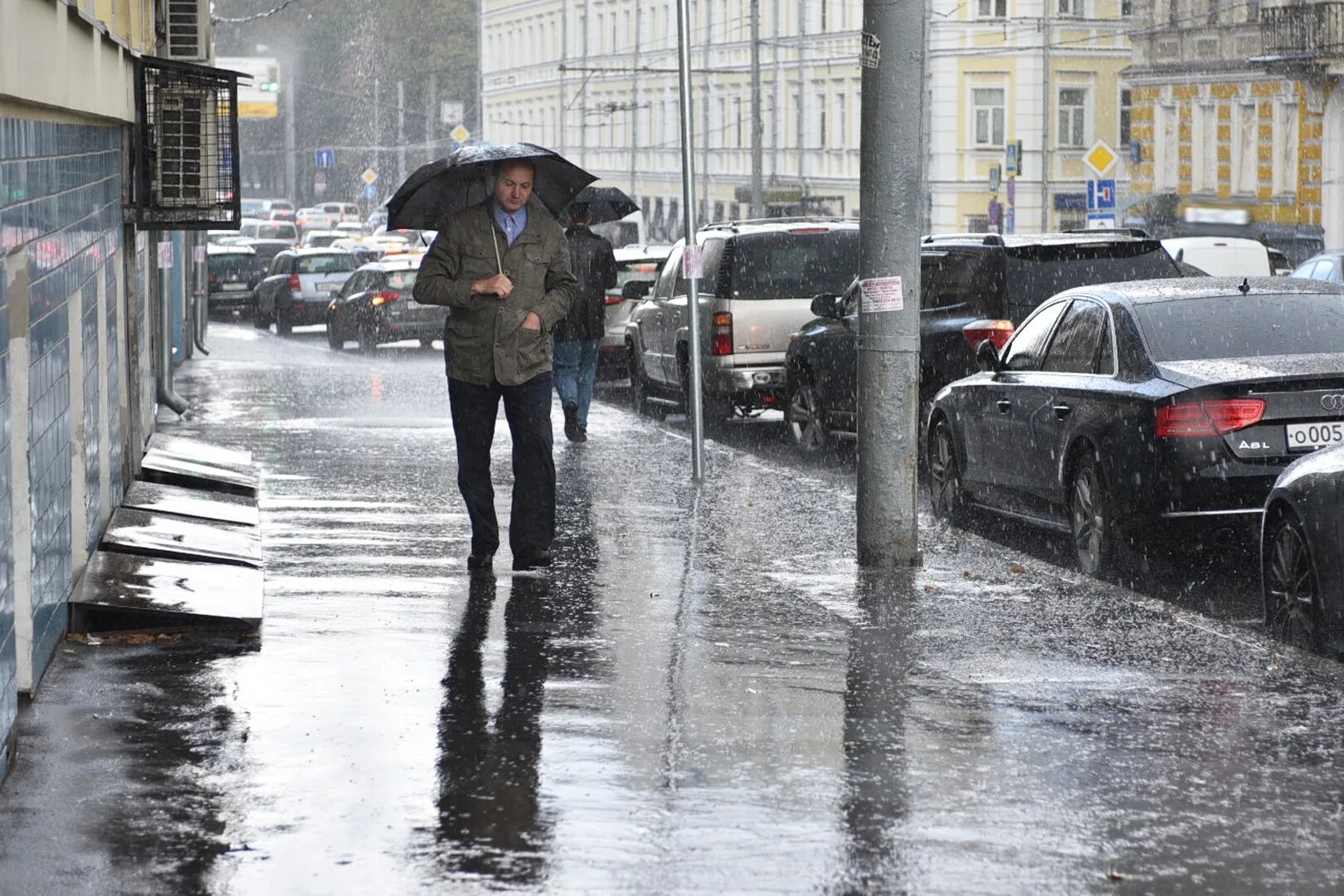 Ветер в москве сегодня когда закончится. Люберцы дождь. Дождь в Люберцах сейчас фото. Налаживать погоду. Киров когда закончится дождь.