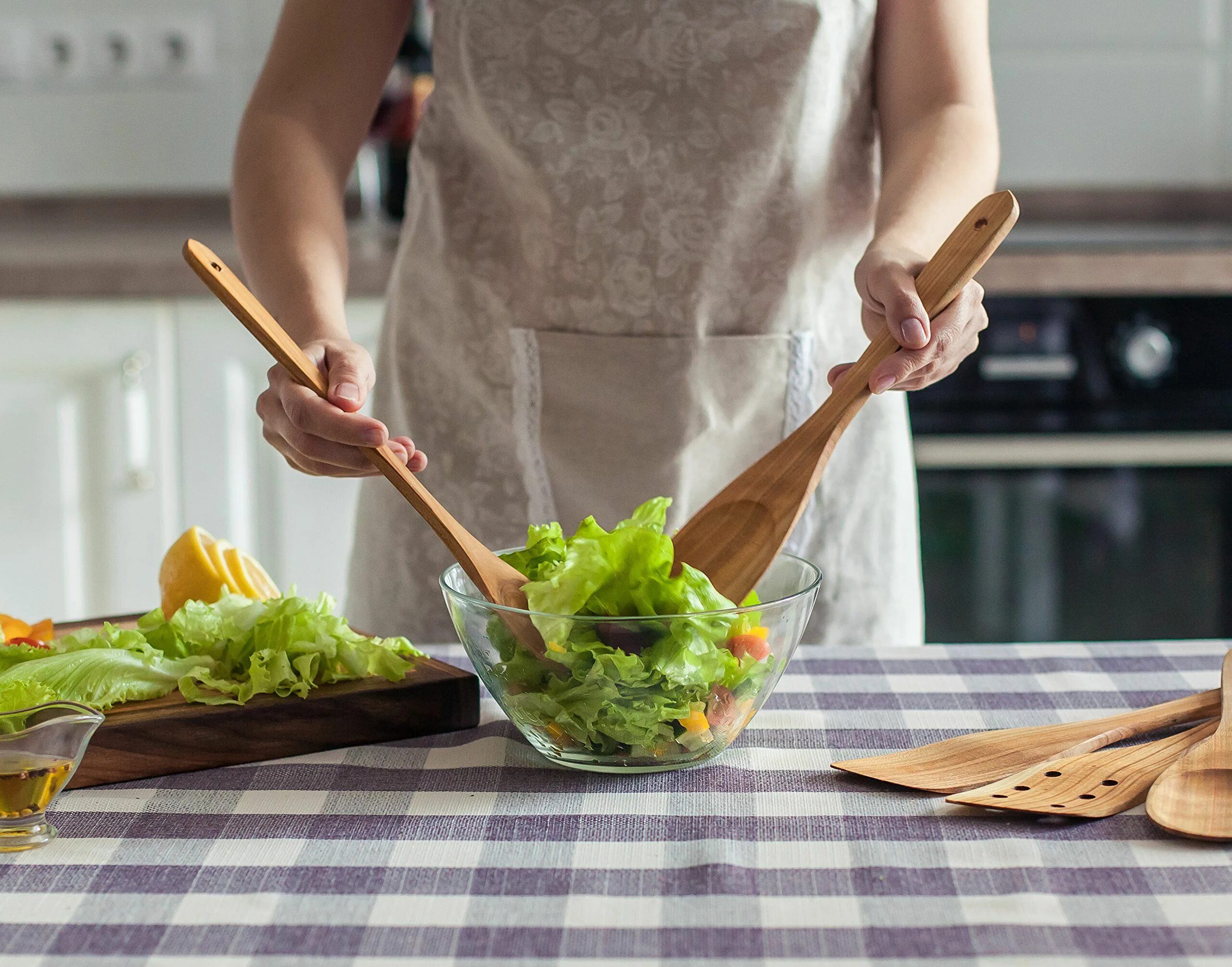 True cook. Kitchen Cooking. Cooking Kitchen with Wood. Cooking with Travel Gear. Woodworkshop with Cook.