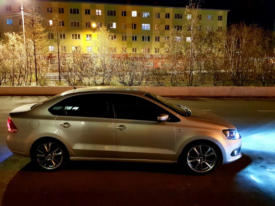 Замена стоковых пружин - Volkswagen Polo Sedan, 1,4 л, 2017 года тюнинг DRIVE2