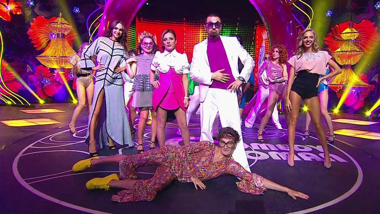 Танец варнавы в камеди вумен. Варнава танец живота камеди вумен. Варнава танец живота гудкову. Надежда сысоева в стрингах. Камеди вумен 2022.